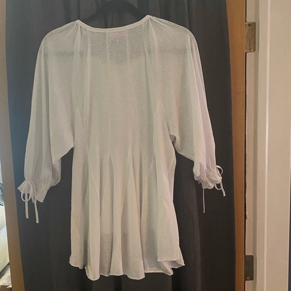 Pink Lily Knit White Peasant Top, size Small - Picture 5 of 10